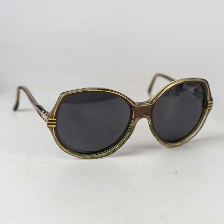 Lote anterior: Par de lentes de sol Nina Ricci