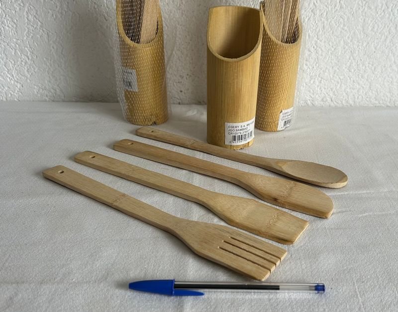 Juegos de menage en bambú - Utensilios y cestas de madera - imagen 2