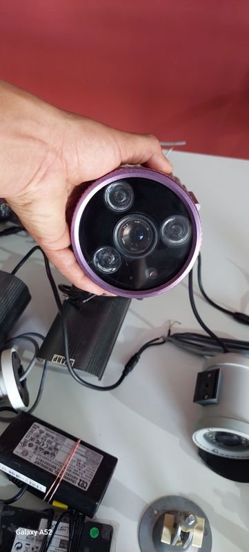 Gran lote de cámaras de seguridad y cables - imagen 5