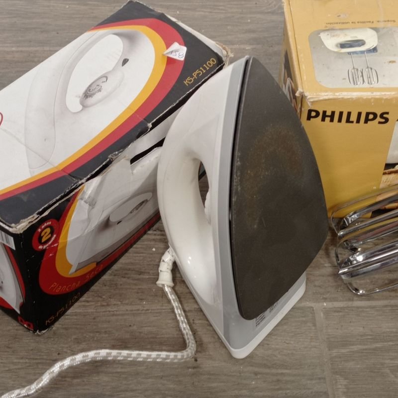 Plancha marca Kassel y batidora Philips ambas en caja. Funcionan. - imagen 2