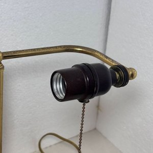 Lámpara de Mesa Clásica en Bronce con Doble Brazo - imagen 10
