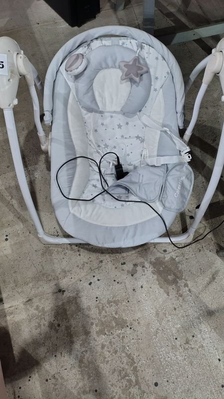 Lote siguiente: Mecedora para bebés con música y comodidad
