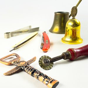 Set de 7 Piezas: Campanilla, Pinza, Destapador, Raviolera y Más - imagen 3