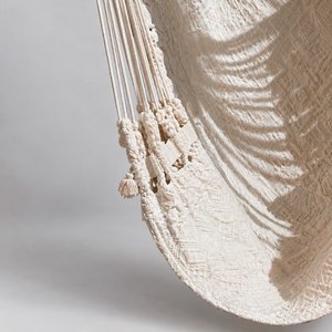 Hamaca Colgante Blanca de Macramé con Flecos - imagen 2