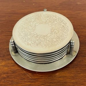 Juego de Hielera Vintage y Canasta de Peltrina con Posavasos - imagen 4