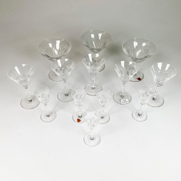 Lote siguiente: Colección de copas de cristal Orrefors para champagne, licor y jerez