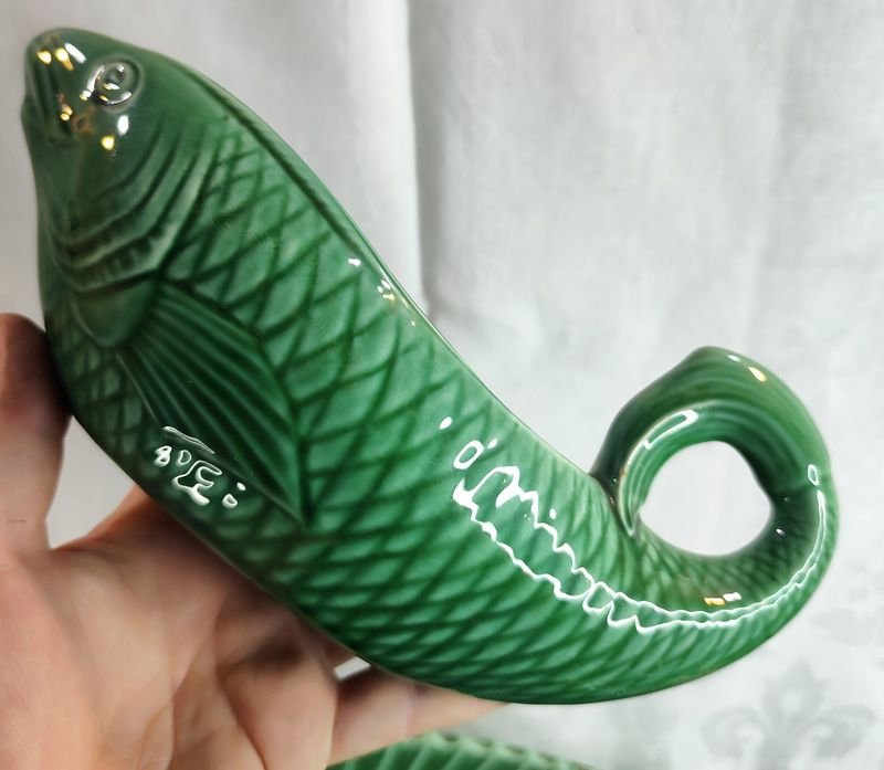 Conjunto de platos y accesorios para pescado en mayólica - imagen 2