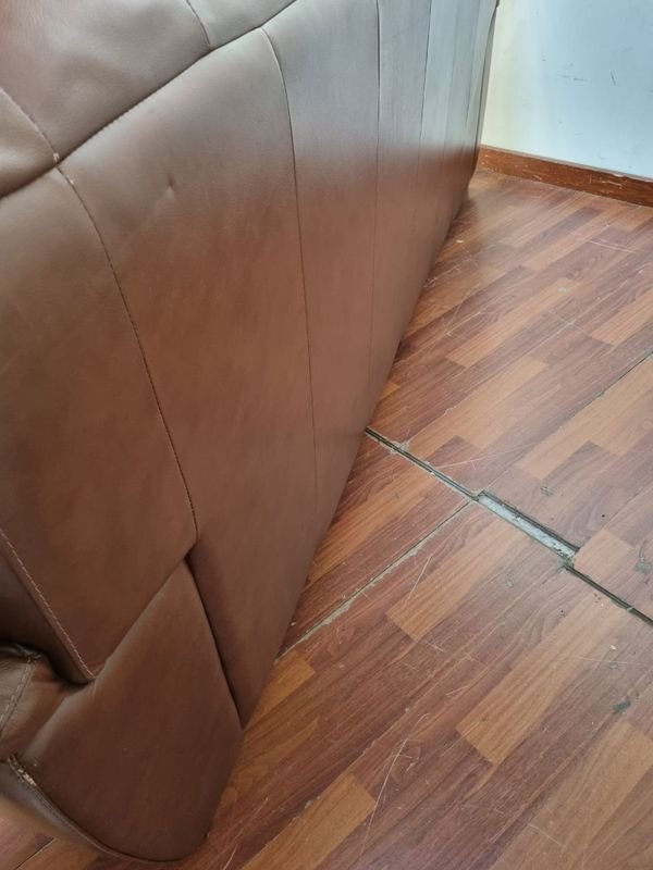 Sofá de cuero marrón de excelente calidad - imagen 6