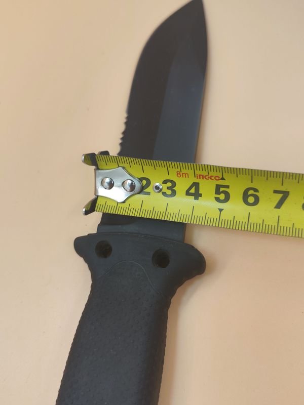 Cuchillo táctico Gerber con funda rígida y sistema de fijación - imagen 9