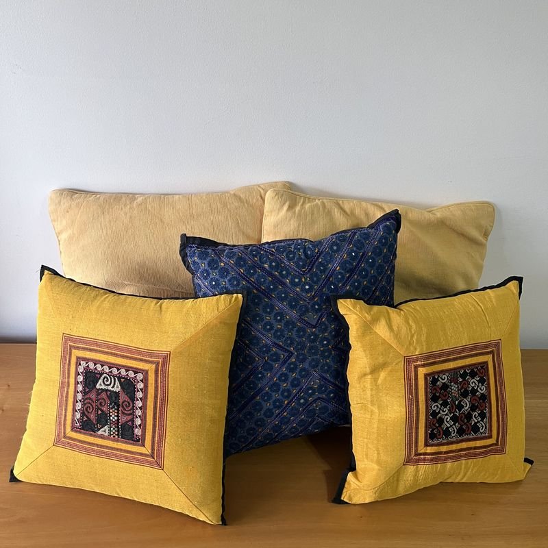 Lote siguiente: Almohadones de colores para decorar