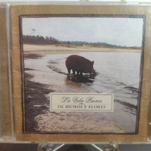 Lote siguiente: CD "De Bichos y Flores" de La Vela Puerca
