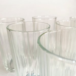 Seis Vasos de Vidrio Hialino Facetado - imagen 3