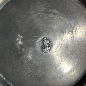 Juego de Plato y Vaso Tipo Copa de Peltre Sellado - imagen 5