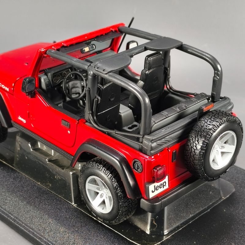 Maisto Jeep Wrangler Rubicon 1/18 Escala Colección - imagen 6