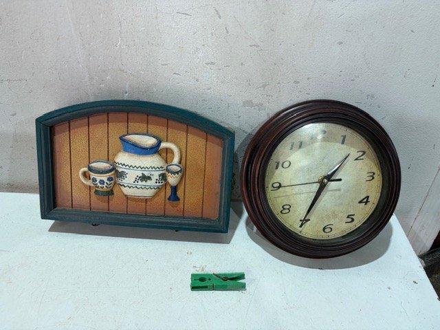 Reloj de Pared y Portallaves Decorativo