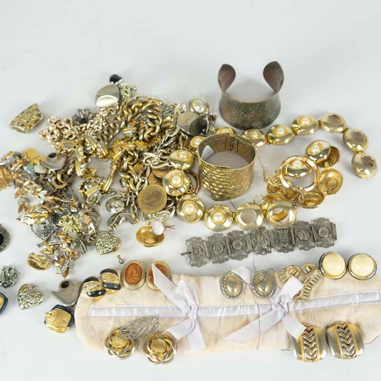 Item 2103699 - Image 1