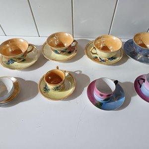 Lote anterior: Juego de Tazas y Platillos de Café de Porcelana - Varias Procedencias