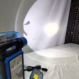 Foco LED Recargable Solar y Corriente con Panel Multifunción, Linterna y Foco Independiente - imagen 6