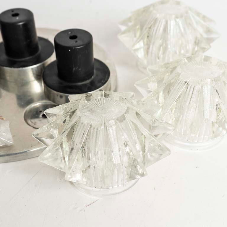 Plafón de metal con tulipas de vidrio para decoración - imagen 2