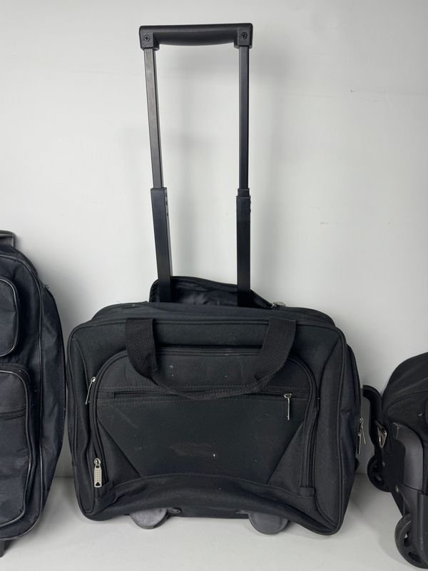 Lotes de bolsos de calidad Jeep en muy buen estado - imagen 8