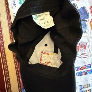 Lote de 7 Gorras con Temáticas Variadas: Turismo, Marcas y Uruguay - imagen 12