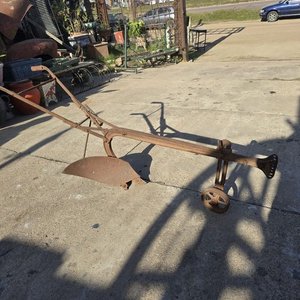 Lote anterior: Arado Antiguo de Hierro para Coleccionismo o Decoración