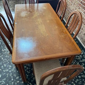 Juego de Comedor de Madera Maciza con Mesa Extensible y 6 Sillas - imagen 3