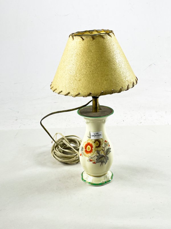 Lámpara de Mesa Porcelana Bavaria Beige Floral con Pantalla - imagen 1