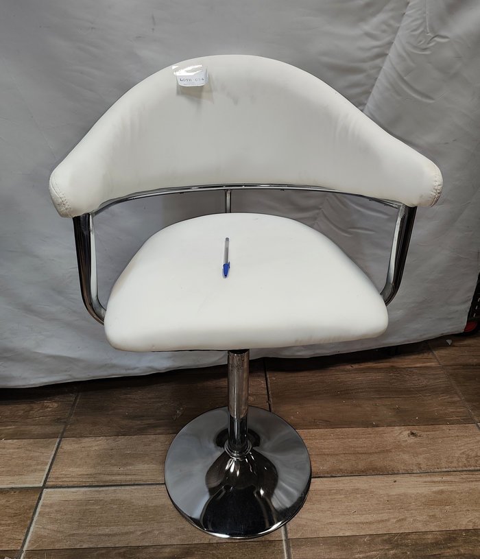 Silla de Bar Ecocuero con Diseño Media Luna - imagen 4