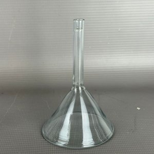 Conjunto de Cristalería de Laboratorio: 2 Matraces, Embudo y Vaso - imagen 12