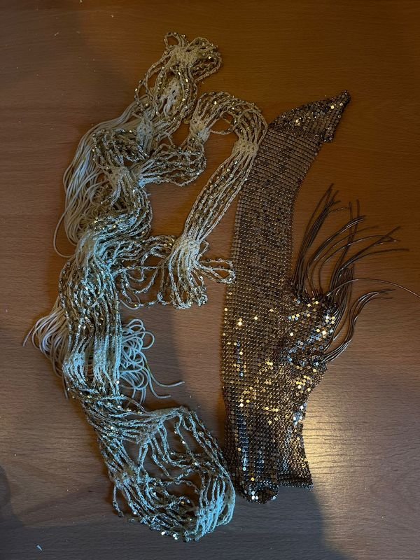 Cinturones y fajas de strass y canutillos