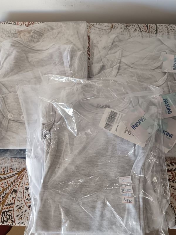 Ropa para bebés, lote de bodies cortas - imagen 3