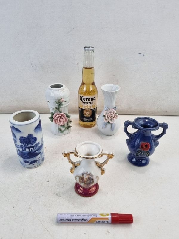 Juego de 5 Floreros Decorativos de Cerámica con Diseños Florales y Paisajísticos - imagen 1