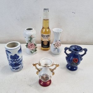 Lote anterior: Juego de 5 Floreros Decorativos de Cerámica con Diseños Florales y Paisajísticos