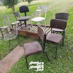 Lote de Sillas Varias y Base de Cama Marinera