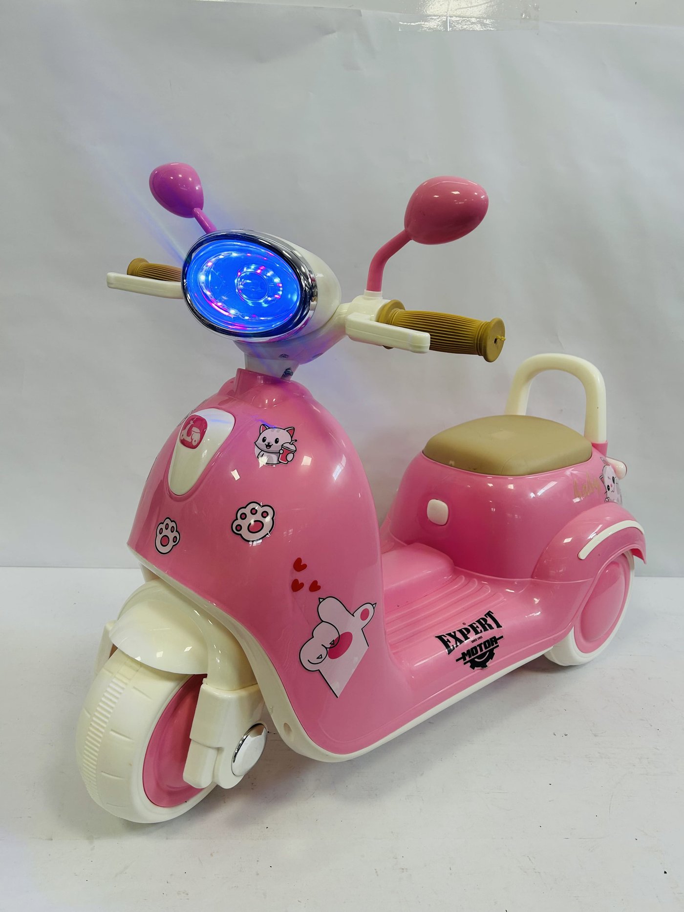 Triciclo Eléctrico Infantil Rosa Expert con Cargador