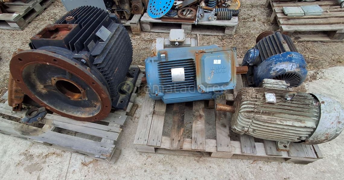 Lote de Motores Eléctricos Industriales
