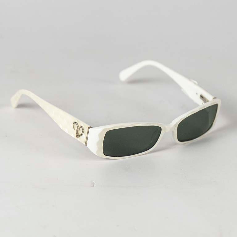 Lentes de sol Valeria Loves en excelente condición - imagen 2