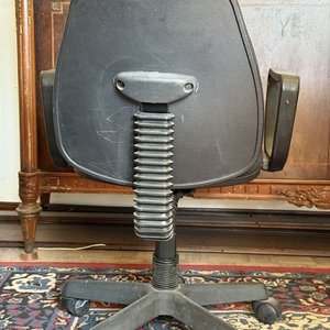 Silla de Oficina Ergonómica Vintage Negra con Ruedas - imagen 4