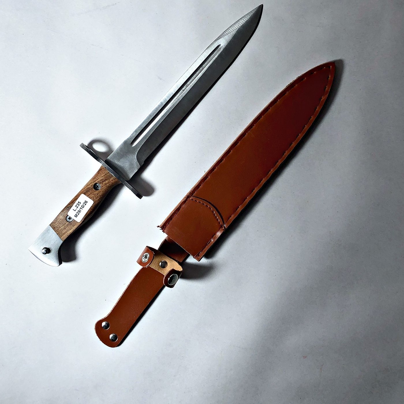 Bayoneta Militar AK-47 CCCP con Hoja de Acero, Cabo de Madera y Vaina de Cuero