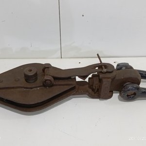 Polea Antigua de Hierro con Grillete - imagen 4