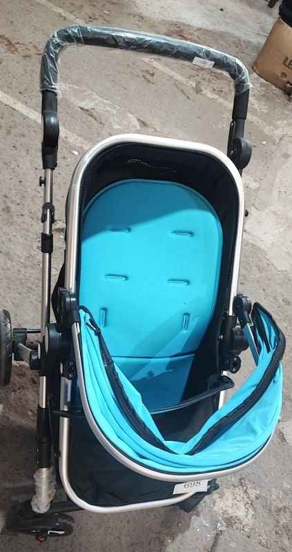 Coche de bebé en aluminio - imagen 3