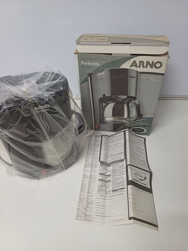 Cafetera Eléctrica Arno Perfectta Negra para 12 Pocillos