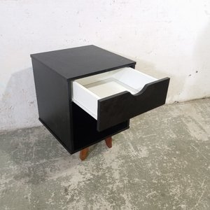 Mesa de Noche Moderna Madera Oscura con Cajón y Compartimento - imagen 4