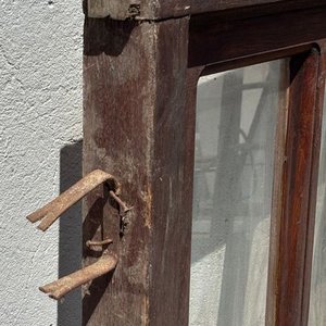 Abertura de Madera Antigua con Vidrios Repartidos - imagen 2