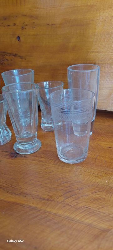 Colección de vasos y tazas de vidrio - imagen 3