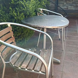 Mesa Redonda con Dos Sillas de Exterior Estructura Metálica - imagen 3
