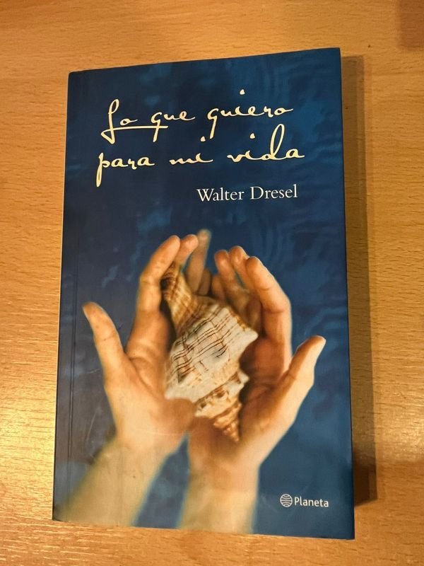 Lote anterior: Libro Walter Dresel Lo que quiero para mi vida