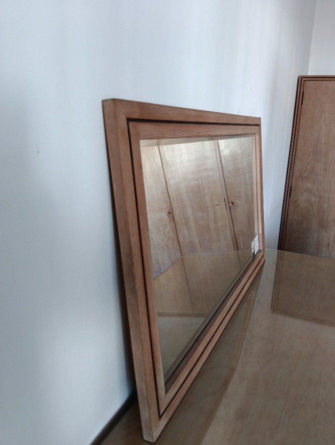 Lote anterior: Espejo de madera con marco impecable