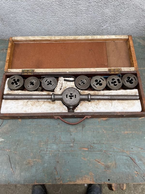 Terraja Manual con Matraces y Manija en Caja de Madera